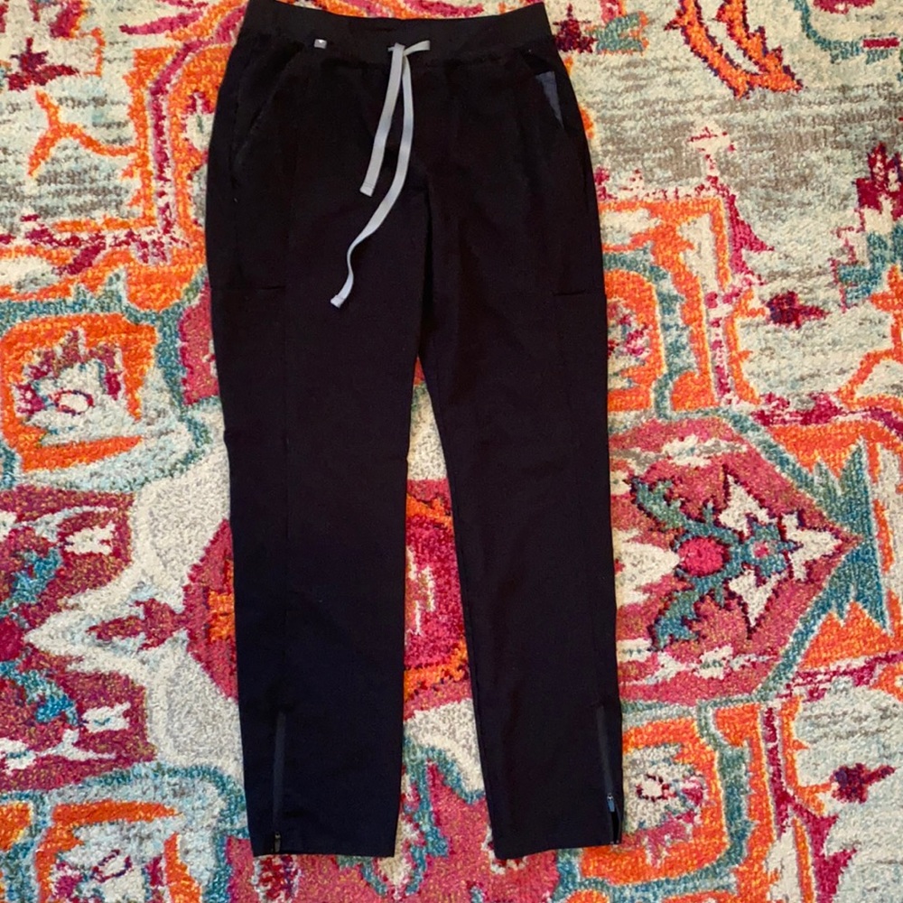 FIGS Black Scrub Pants